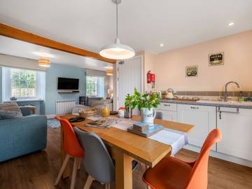 Holiday Home for 14 People in Mevagissey, Cornwall, Photo 3