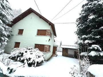 Gîte pour 10 personnes, avec vue et jardin à Mittlach