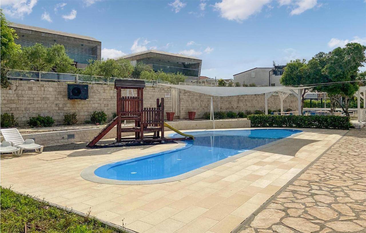Entire apartment, Holiday apartment for 6 people in Zadar (Municipality), Zadar