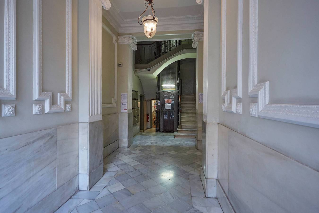 Apartamento entero, 61Par1014- Magnifico piso decorado en Paralel in Centro Barcelona, Barcelona
