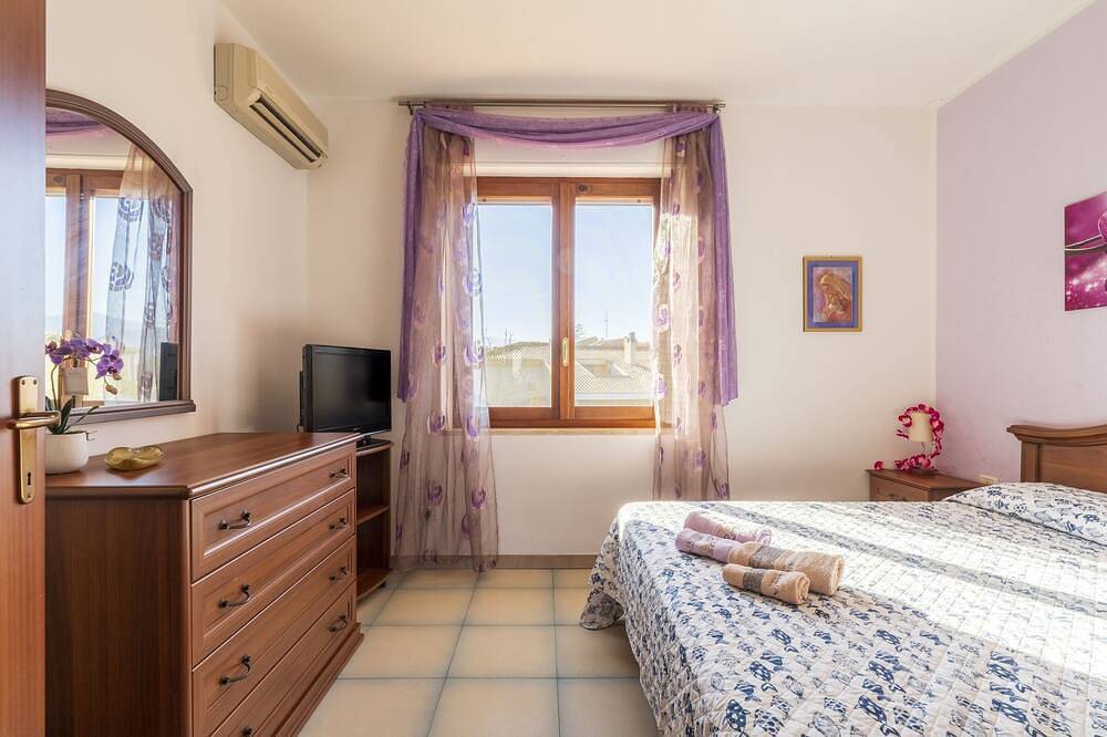 Ganze Wohnung, Dreizimmerwohnung 300 m vom Strand en beach in Arbatax, Tortolì