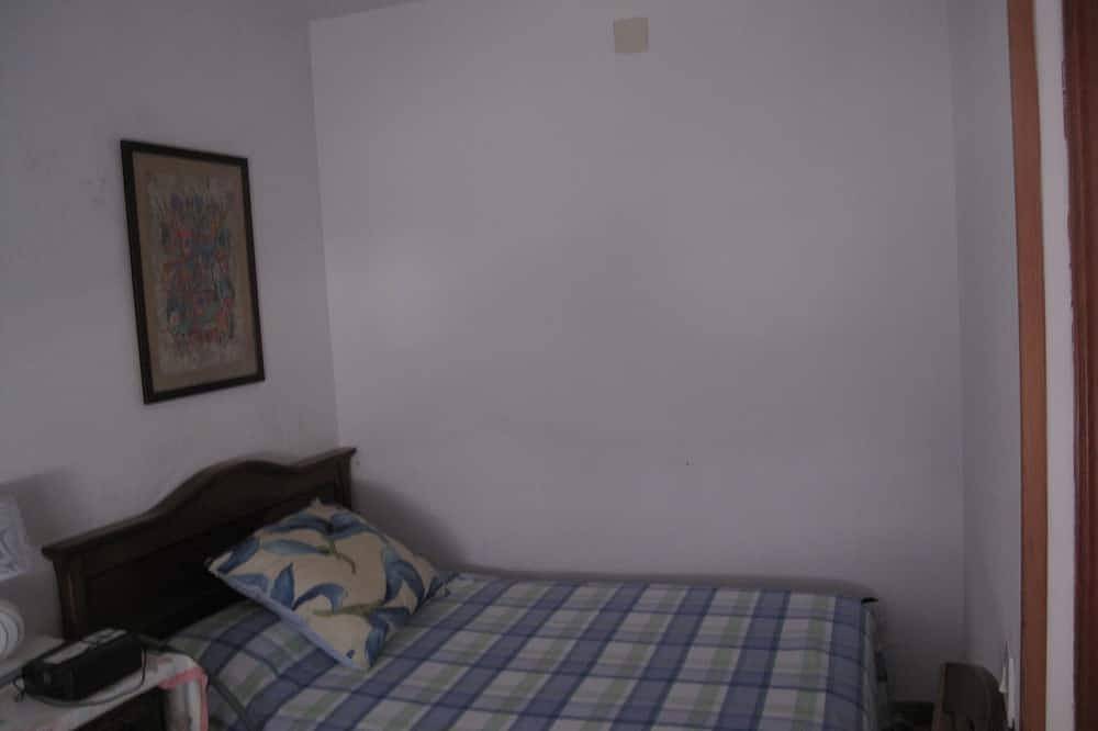 Casa Real - Single-family home available for whole-home rental. Pets are allowed. in Valtiendas, Province de Ségovie