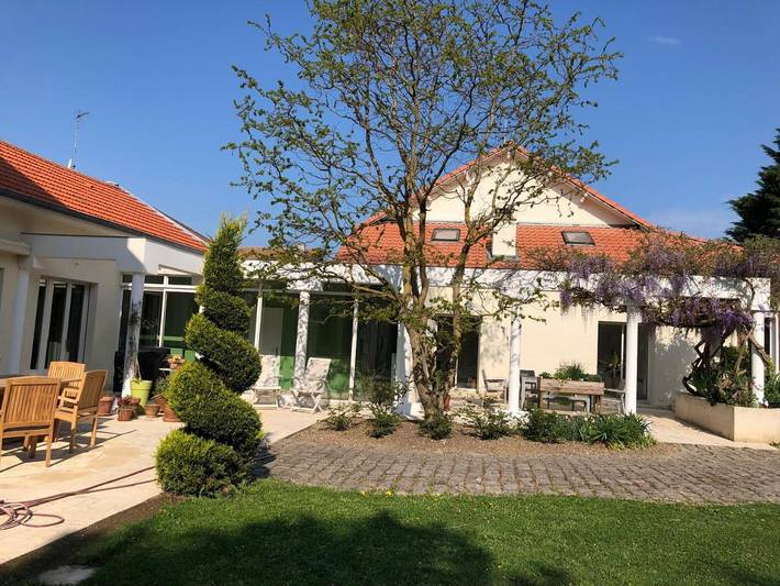 Chambre d’hôte pour 2 personnes, avec terrasse et jardin ainsi que vue et piscine dans Parc naturel régional de Lorraine - 2