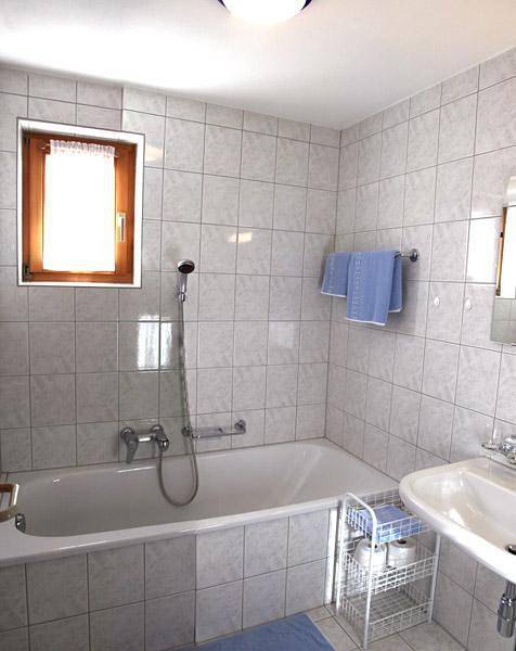 Ganze Ferienwohnung, T5:52m²Wohnschlafr.sep.Schlafr,Bad/sepwc in Gaschurn, Gaschurn und Umgebung