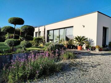 Location de vacances pour 2 personnes, avec jardin à Saint-Jean-de-la-Rivière