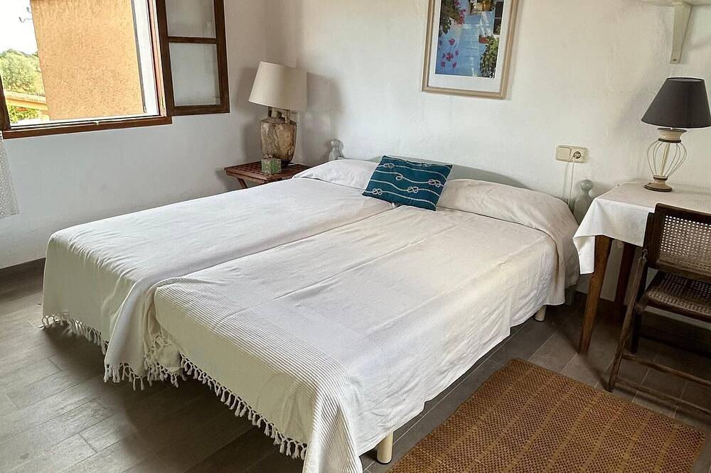 Rural cottage Es Revell 200 meters from the spectacular Cala Sa Nau in Cala Mitjana, Felanitx