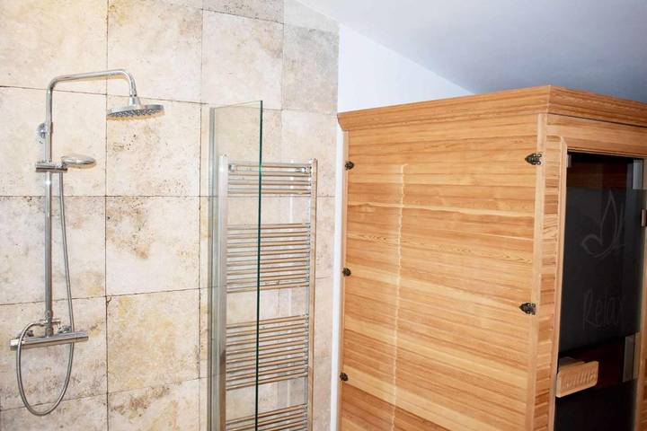 Casa de vacaciones para 6 personas, con jacuzzi además de balcón y sauna en Sierra de Francia - 4