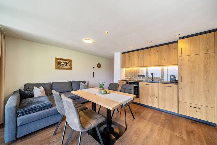 Entire apartment, Apartment 'Sunnseitn Lodge Alps' with Mountain View, Private Terrace and Wi-Fi in Stuls, Moos in Passeier