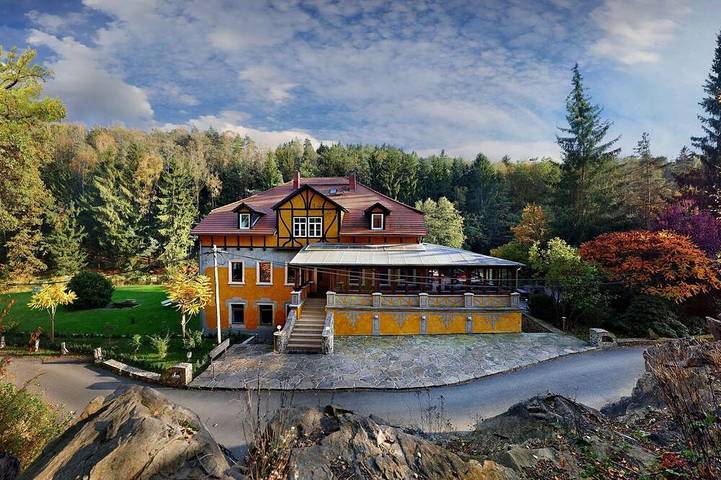 Ferienhaus für 8 Personen, mit Terrasse und Garten