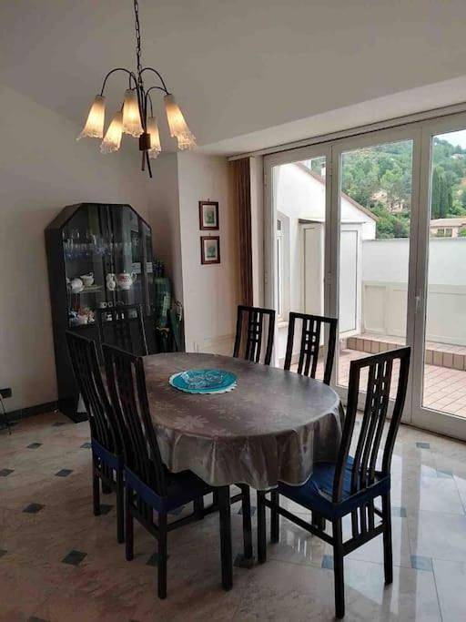 Gîte pour 7 personnes, avec balcon et vue à Atina - 4