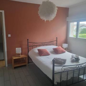 Gîte pour 6 personnes, avec terrasse, animaux acceptés à Jons