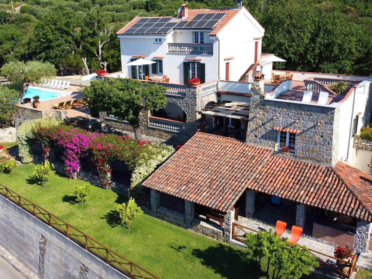 Traumvilla mit Panoramapool in Vibonati, Cilento