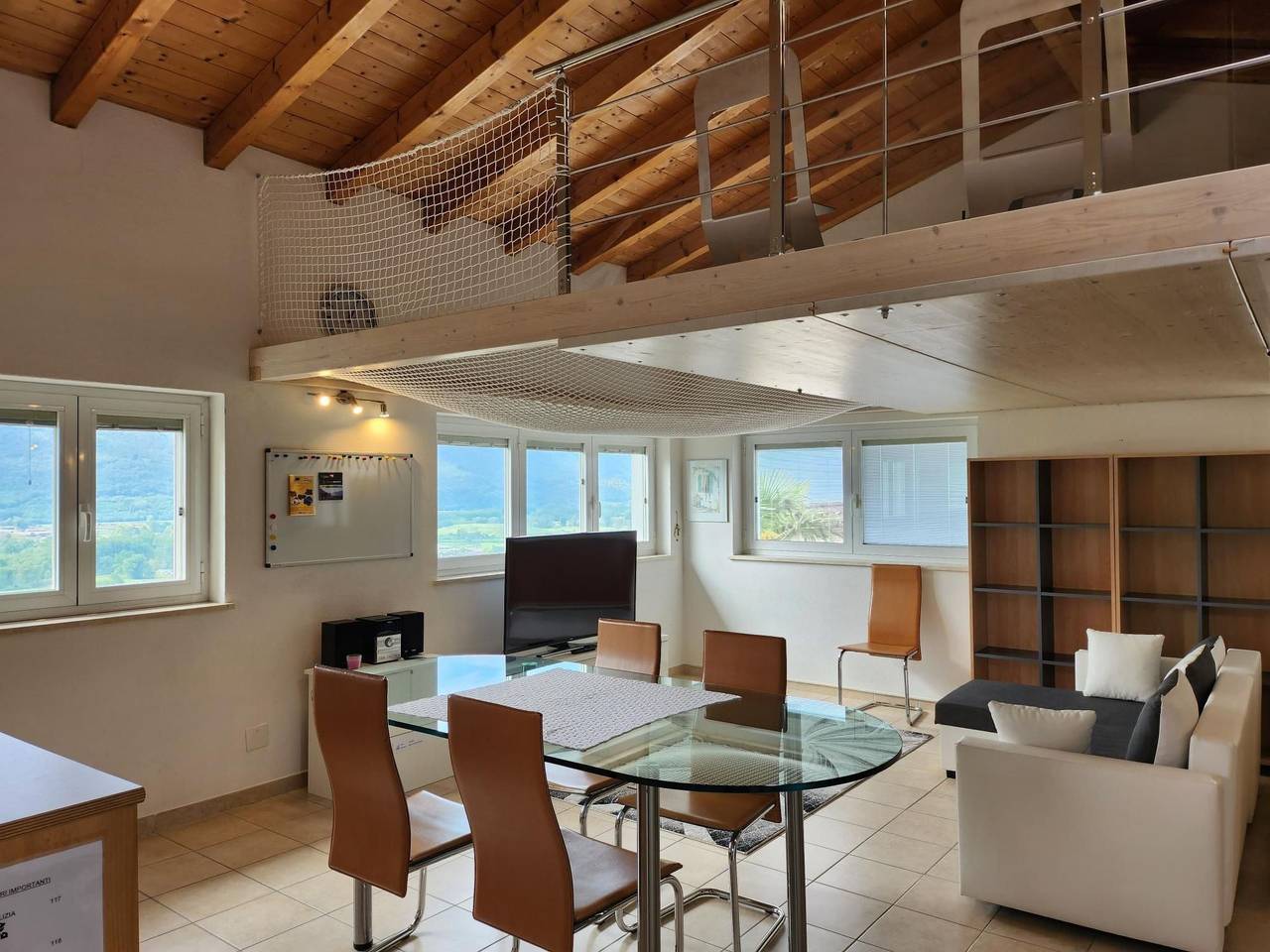 Ganze Wohnung, Das Cugnasco-Nest in Cugnasco-Gerra, Tessiner Alpen