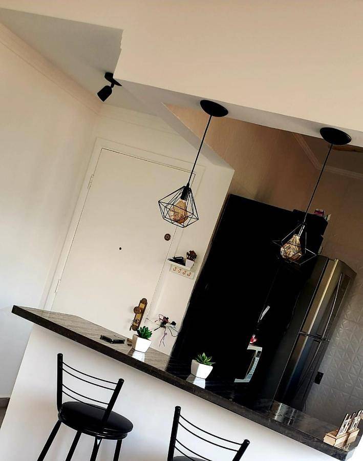 Casas e apartamentos de temporada para 7 pessoas, com balcão e vista em Praia da Enseada (Guarujá)