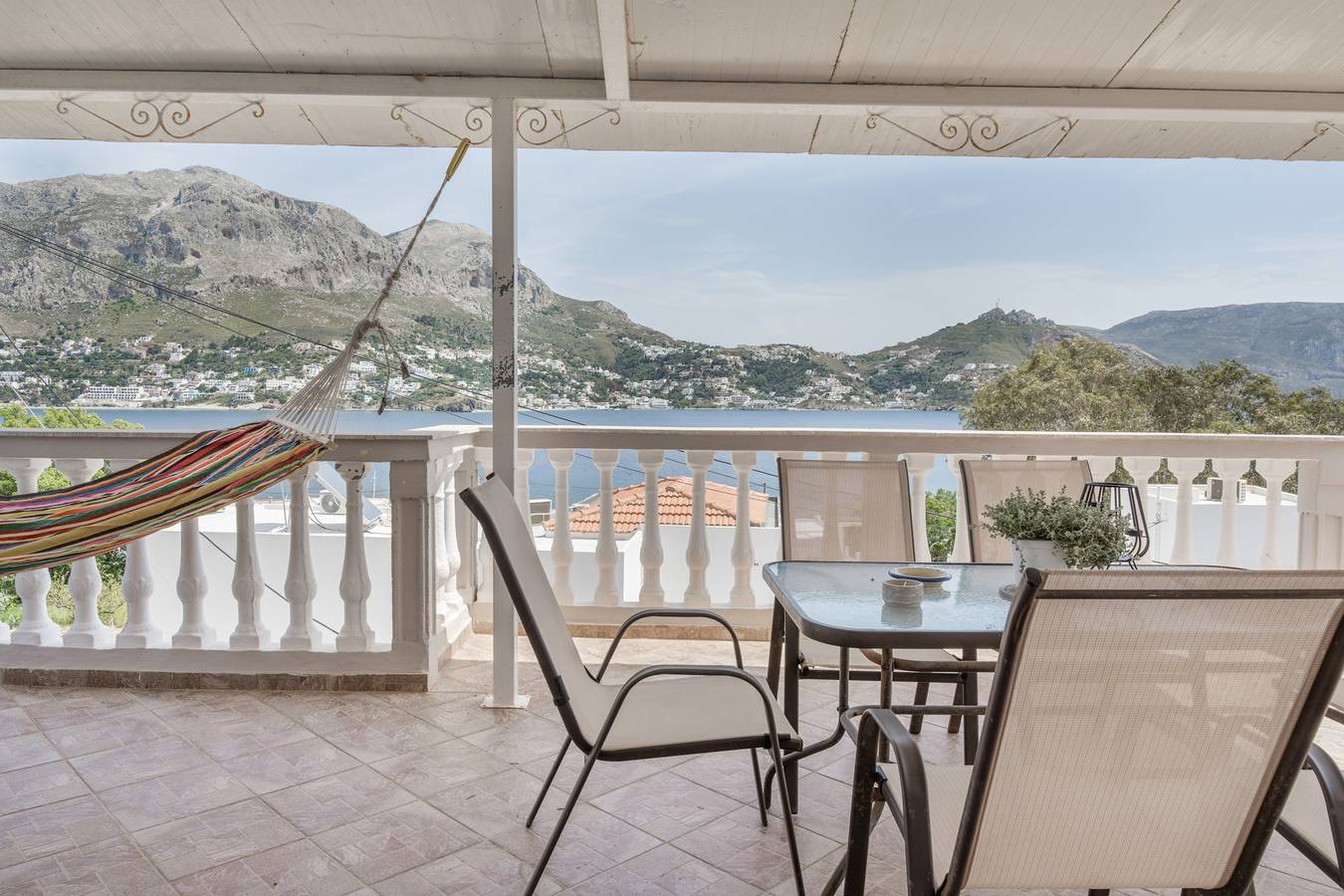 Entire studio, Studio Apartment 'Telendos' with Sea View, Wi-Fi and Air Conditioning in Kalymnos