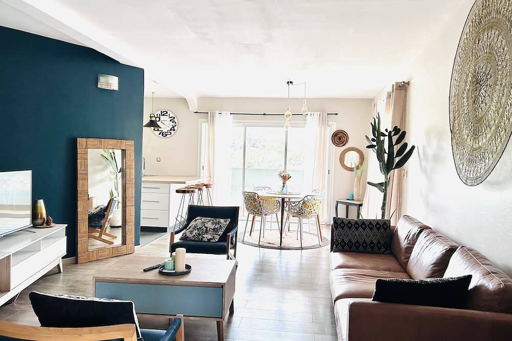Geheel appartement, Modern apartment in the center of the island, 10 minutes from the beaches. in Ouangani, Mayotte