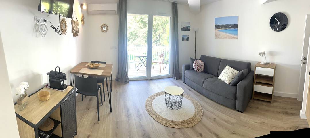 Location de vacances pour 2 personnes, avec terrasse dans Cala Rossa