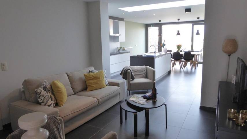 Gîte pour 6 personnes, avec jardin dans Wijtschate