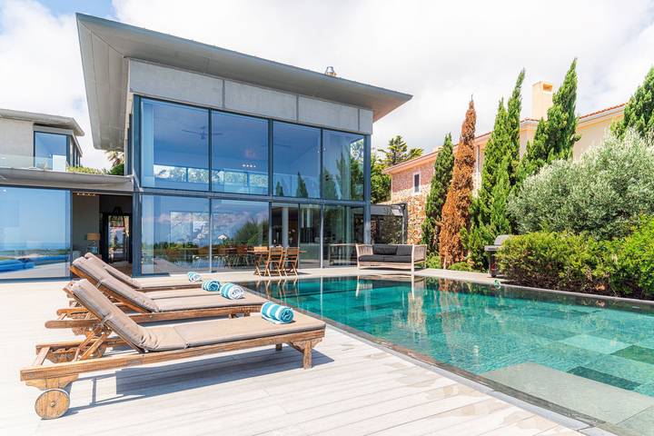 Villa para 10 pessoas, com piscina e jardim e ainda sauna and vista para o mar na Costa de Estoril