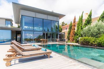 Villa pour 10 personnes, avec jardin et sauna ainsi que vue sur l’océan et piscine dans Costa do Estoril