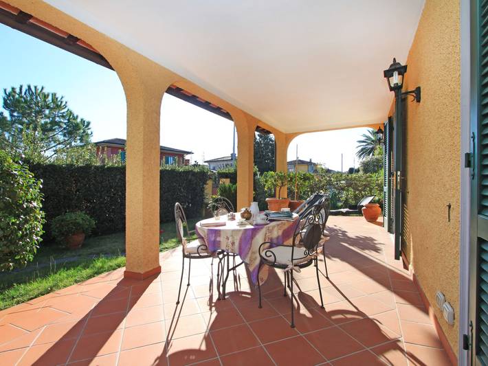 Location de vacances pour 6 personnes, avec jardin et terrasse à Forte dei Marmi - 4