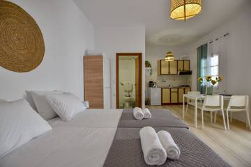 Gîte pour 3 personnes, avec jardin dans Agia Pelagia
