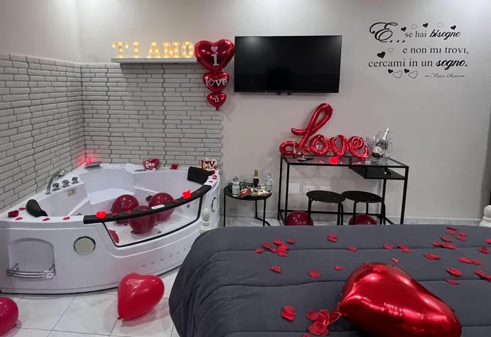 Alojamiento y desayuno para 2 personas, con balcón y jacuzzi - 1