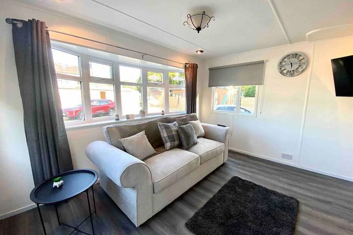 Static caravan for 6 people, with garden in Lancashire