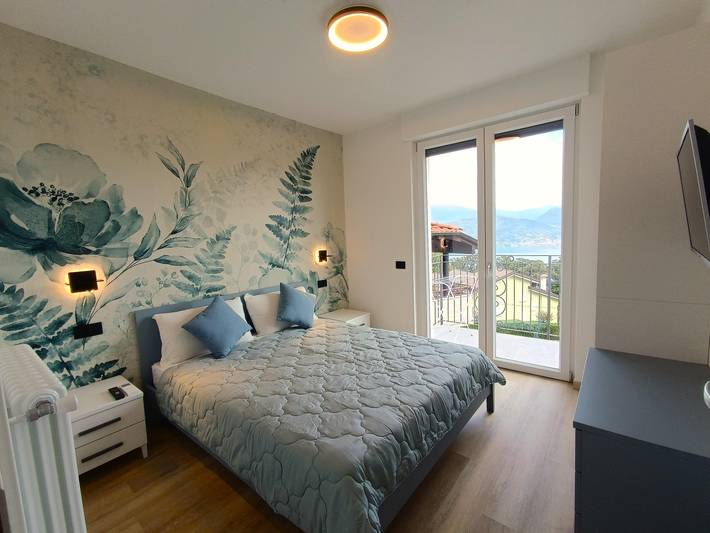 Ferienwohnung für 4 Personen, mit Ausblick und Balkon sowie Seeblick und Garten, mit Haustier in Comune di Stresa