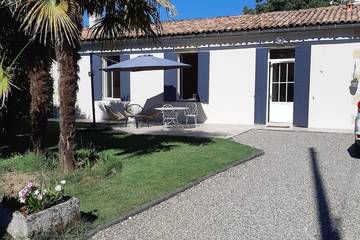 Gîte pour 5 personnes, avec jardin et terrasse à Saint-Macaire
