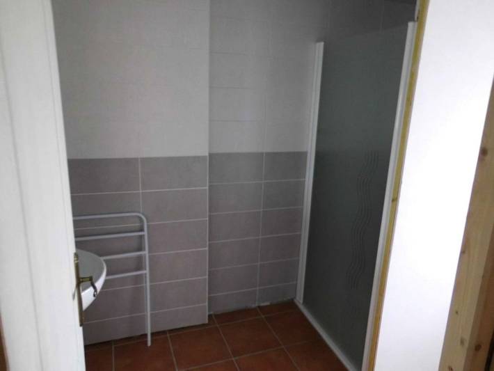 Location de vacances pour 2 personnes, avec piscine ainsi que vue et terrasse à Siorac-en-Périgord - 4