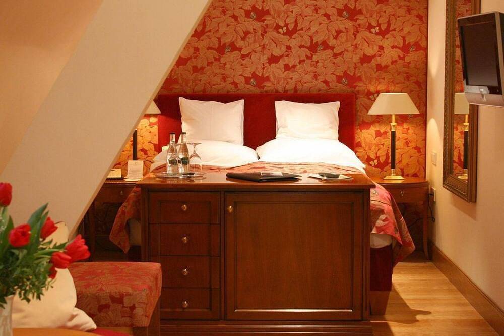 Doppelzimmer Deluxe - Hotel Deidesheimer Hof in Deidesheim, Pfälzer Rheinebene