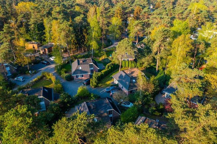 Ferienhaus für 4 Personen, mit Terrasse und Pool sowie Sauna