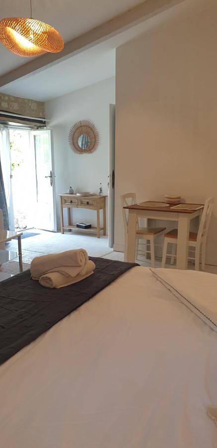 Superior King Room in Parranquet, Région de Villeneuve-sur-Lot
