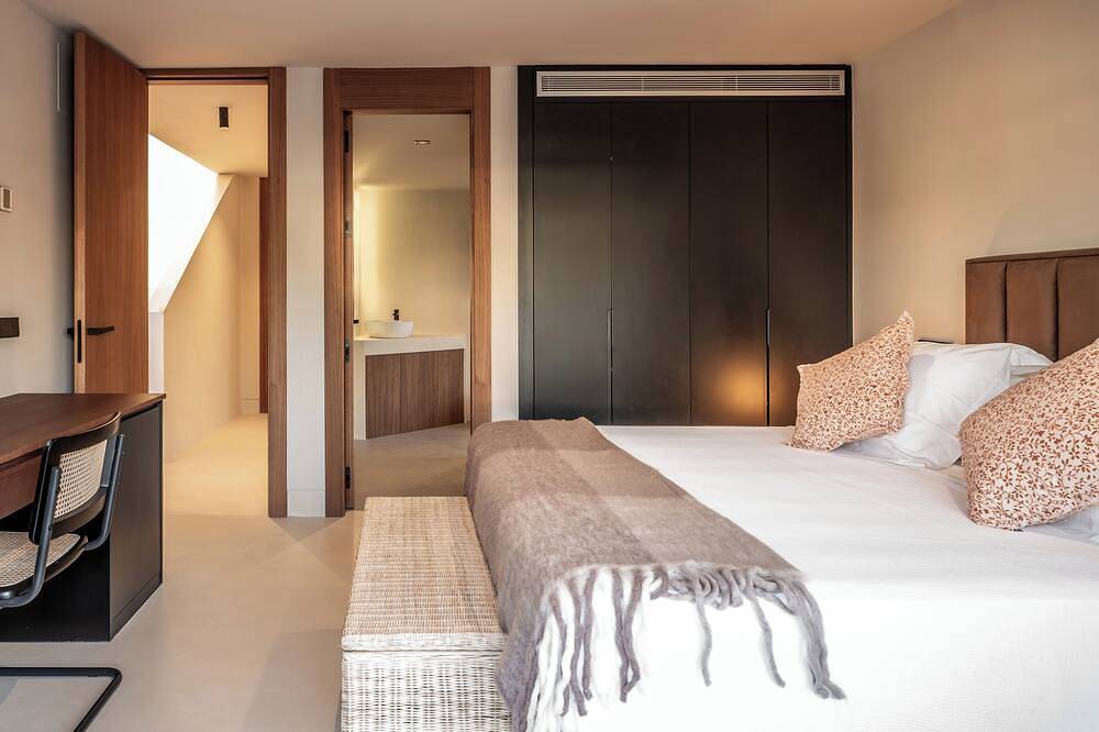 All About Santa Ana Villa in Marbella Centre, Marbella