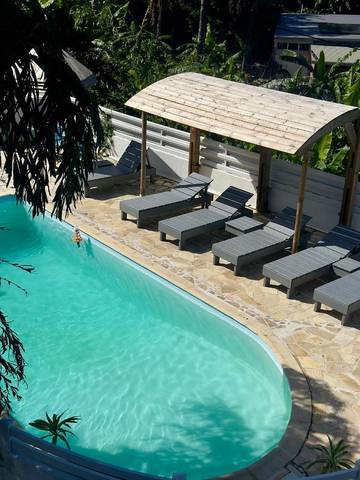 Cottage pour 2 personnes, avec terrasse et piscine dans Vincendo
