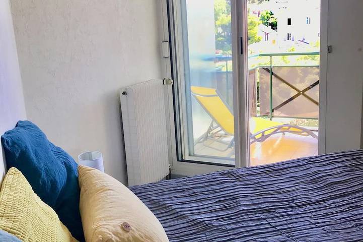 Entire apartment, T2 52m2, 10 mn walk from the beach, quiet location, large terrace in Biarritz, Bayonne region