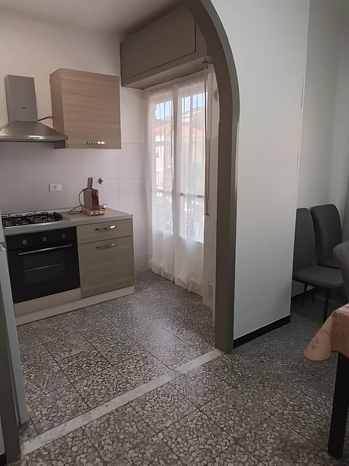 Apartamento inteiro, Apartamento 'Casa Diana 2K' com Varanda, Wi-Fi e Ar Condicionado in Ventimiglia (Cidade), Ventimiglia