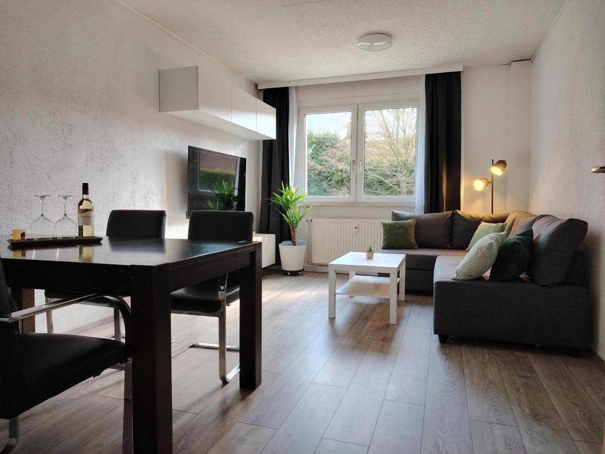 Ganze Wohnung, Gemütliche Fewo nahe Talsperre Pöhl -7 Min zur A72 in Pöhl, Chemnitz und Umgebung