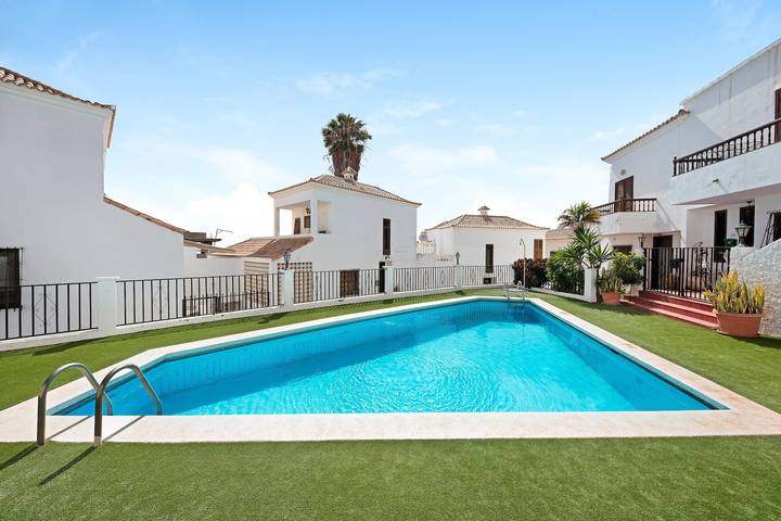 Apartamento para 4 personas, con Balcón y Jardín en Chayofa