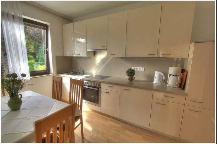 Ferienwohnung für 2 Personen, mit Garten und Seeblick sowie Terrasse am Faaker See - 3