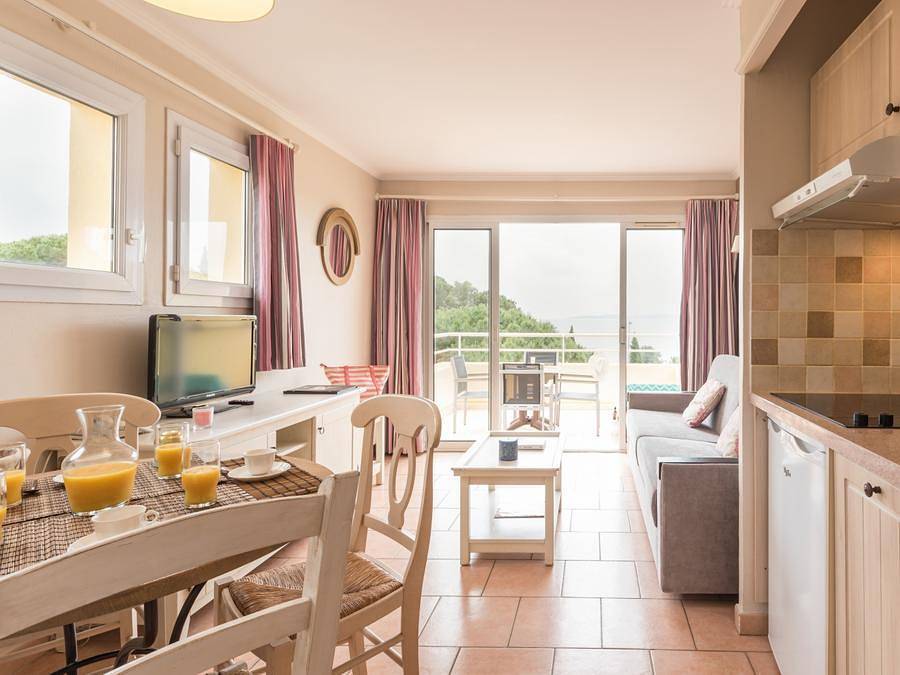 Pierre & Vacances Premium Résidence Les Calanques des Issambres - Studio 4 personnes - Studio (max. 2 adultes) Standard in Roquebrune-sur-Argens, Côte méditerranéenne (France)