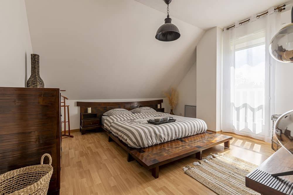 Charming air-conditioned house with garden 5 minutes from Dijon in Saint-Apollinaire (Côte-d'Or), Dijon region