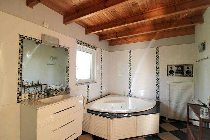 Oasis with swimming pool - jacuzzi - terrace with pergola in Adsubia, Alicante Binnenland