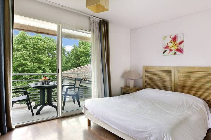 Gîte pour 2 personnes, avec balcon et piscine à Lagord - 2