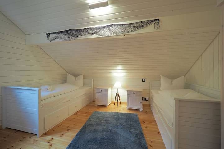 Ferienhaus für 6 Personen, mit Terrasse und Sauna sowie Garten in Binz - 4