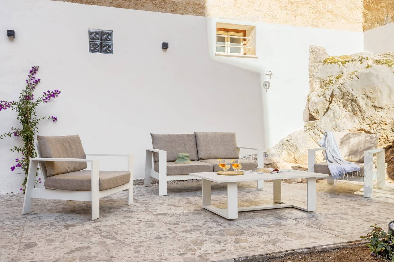 Hel lägenhet, Apartment 'Travel Rooms-Superior Con Terrazza' with Mountain View, Wi-Fi and Air Conditioning in Palermo, Palermo provins