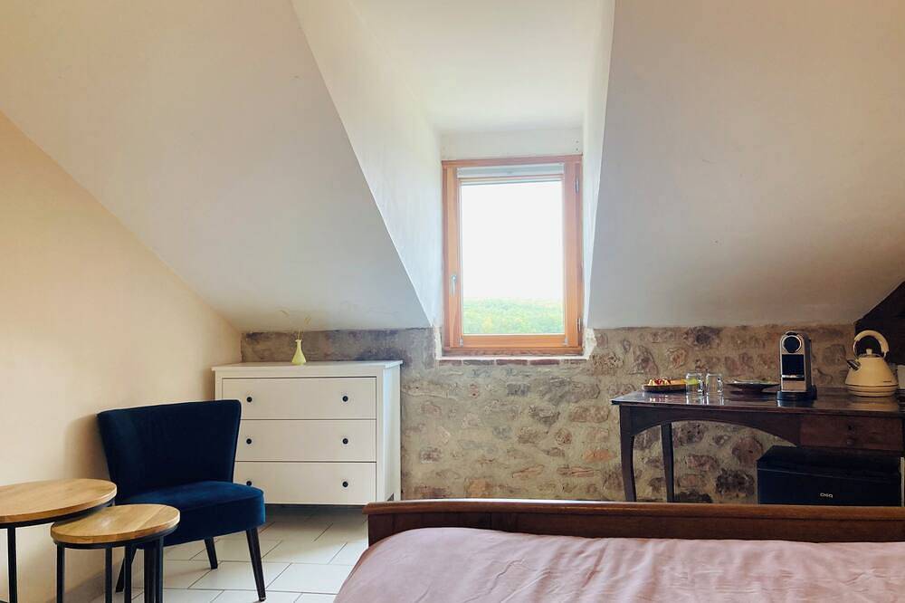 Chambre Privé à la Campagne in Féneyrols, Massif Central