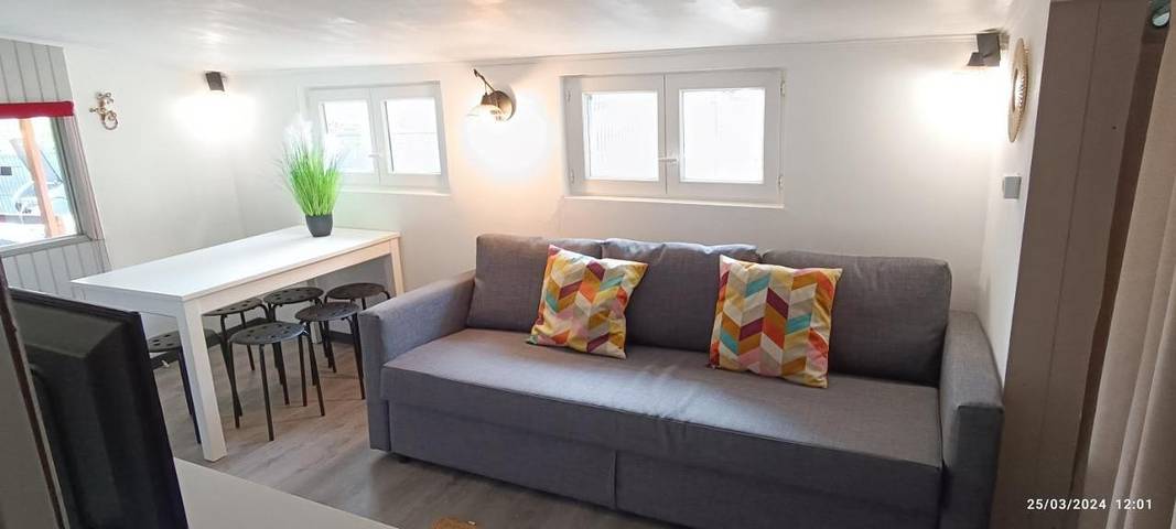 Camping pour 8 personnes, avec Terrasse ainsi que Bassin pour enfant et Piscine