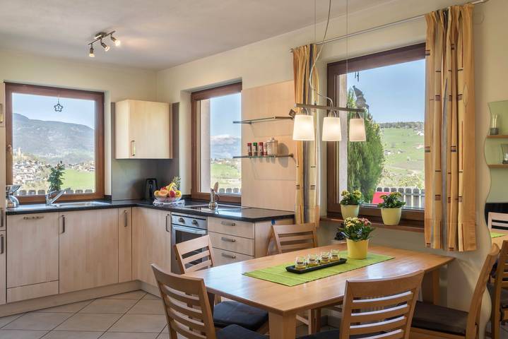 Appartamento intero, Appartamento 'Schlernblick' con vista montagna, giardino e Wi-Fi in Presule, Fiè allo Sciliar
